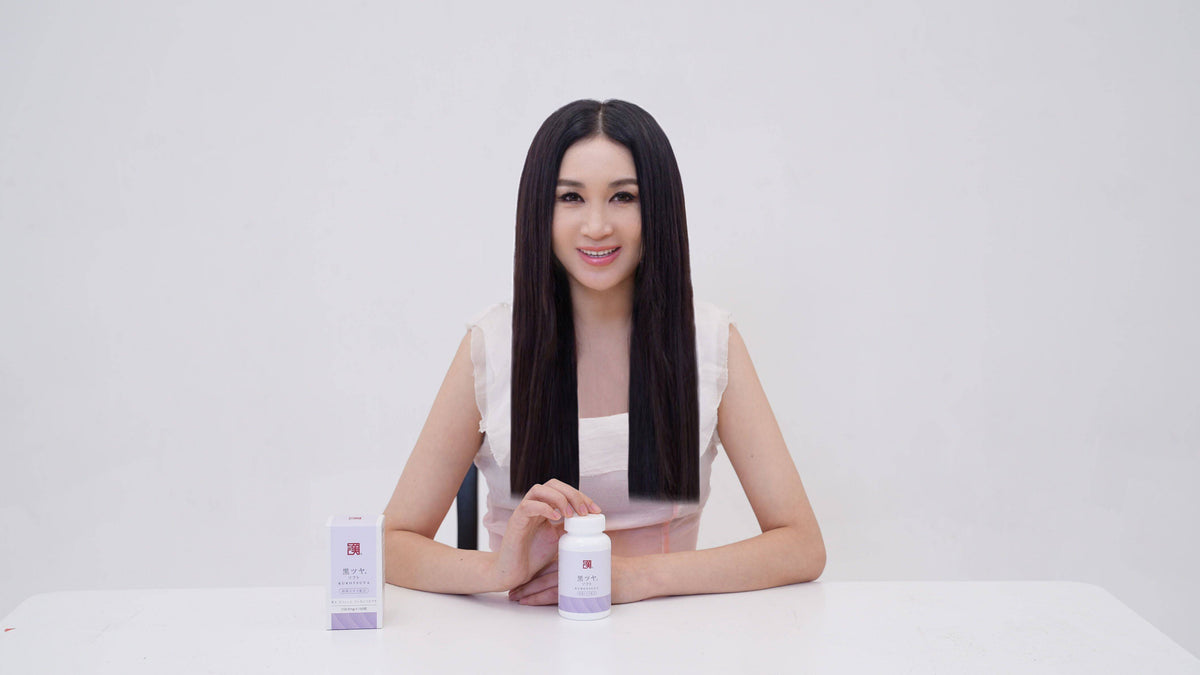 黑髮靈®由SINCA品牌推出，展示濃密烏黑秀髮的產品包裝和相關細節。